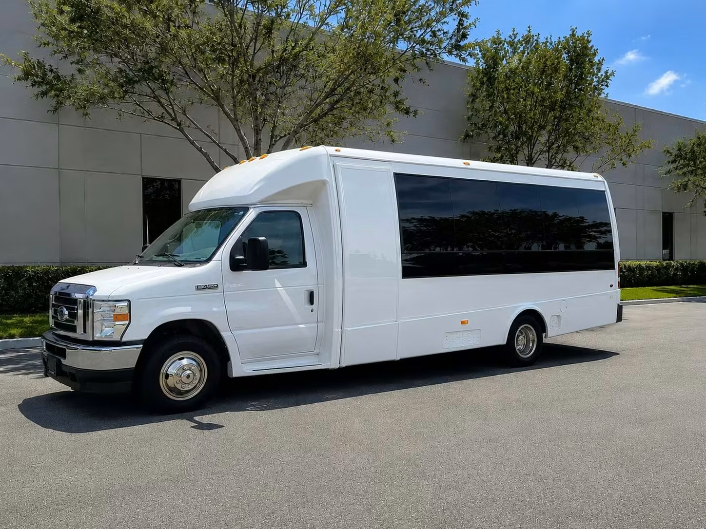 dover 15 passenger minibus rental