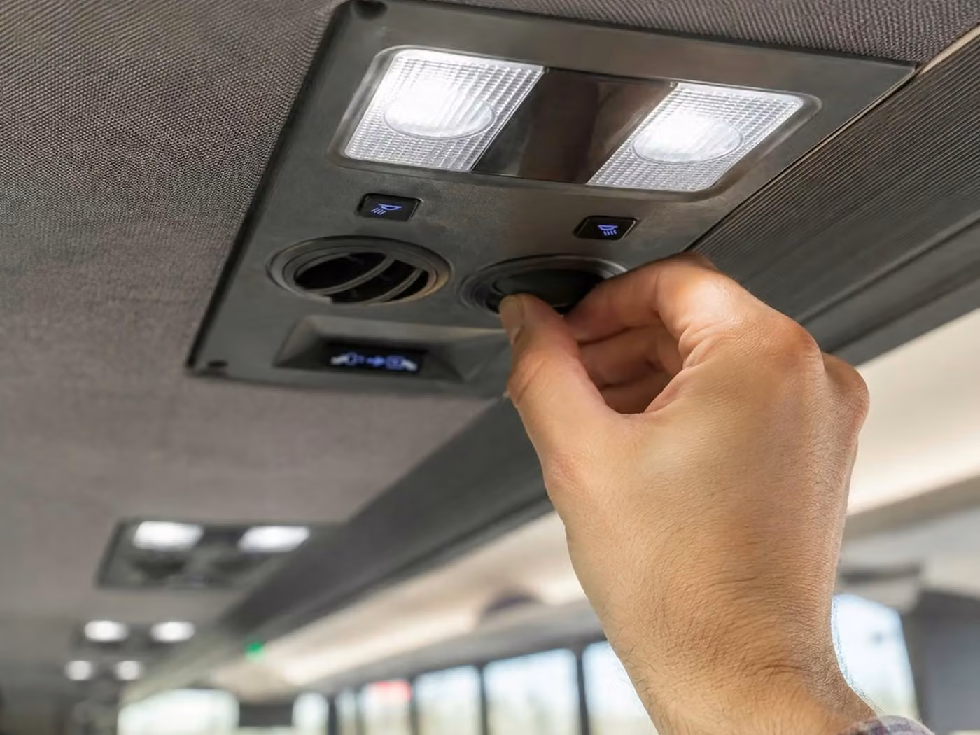 dover 18 passenger minibus climate control