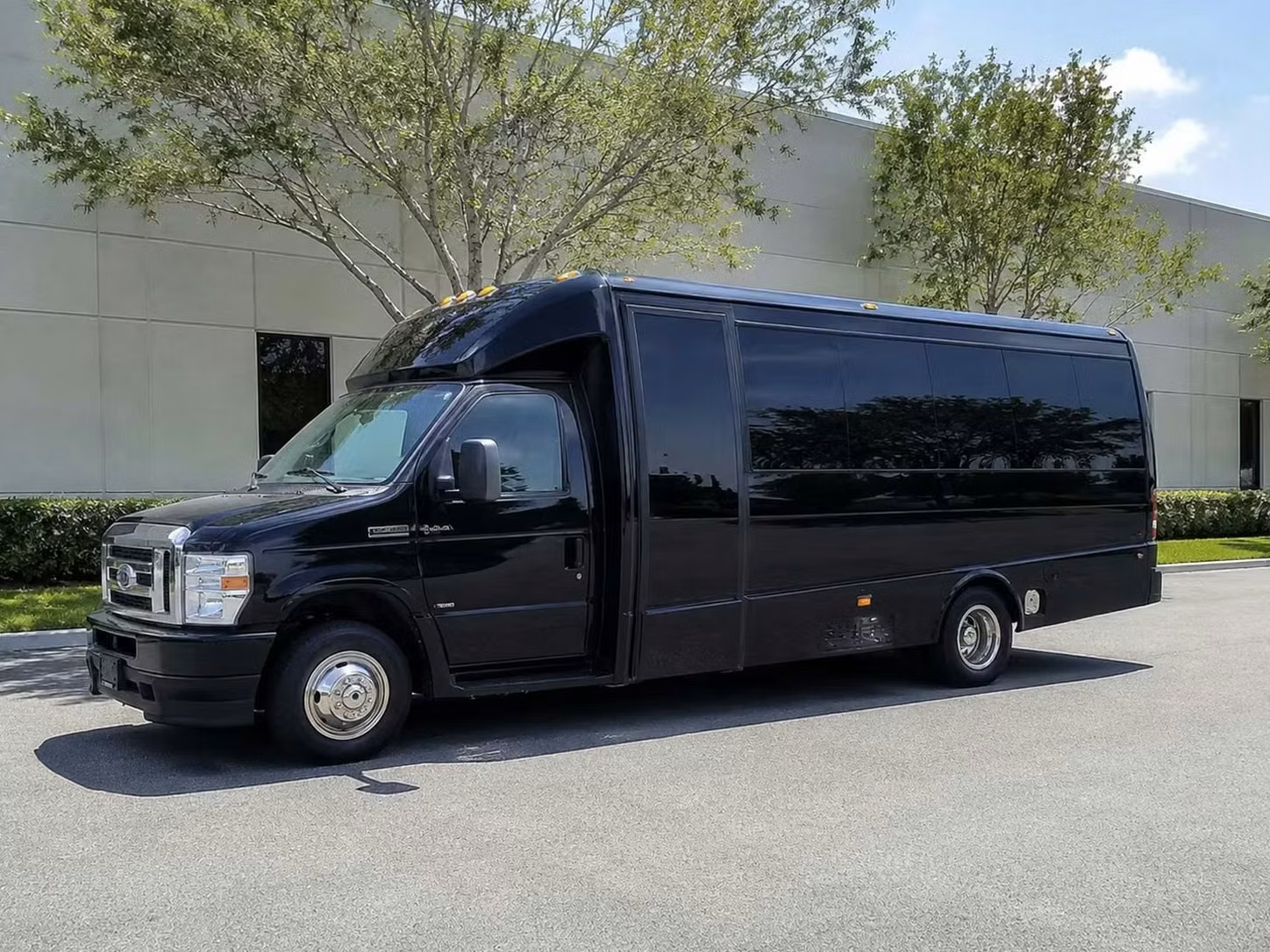 dover 18 passenger minibus rental