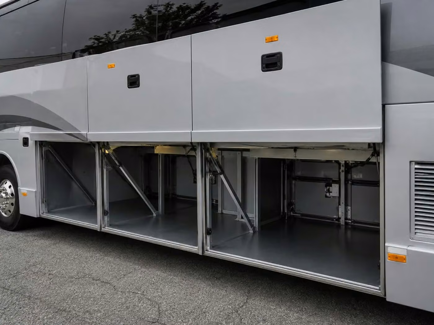 dover 56 passenger charter bus luggage bays