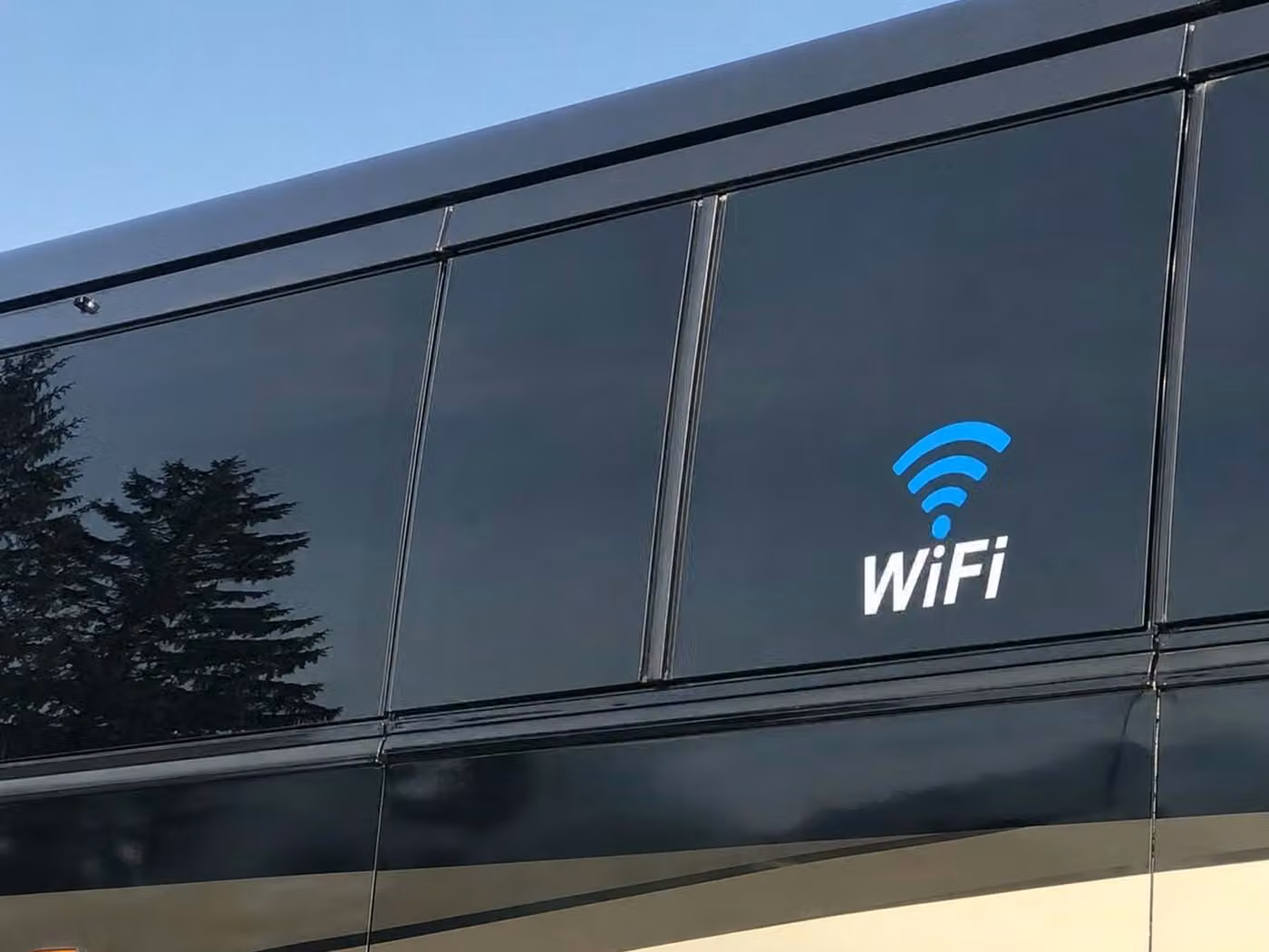 dover charter bus wifi